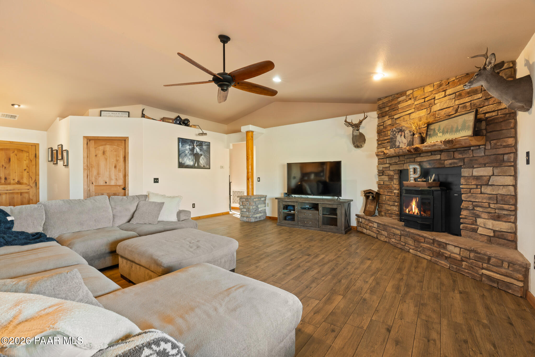 16250 North Riding Horse Road Chino Valley, AZ 86323 - Photo 4 of 39 Living Room - 16250 Riding Horse