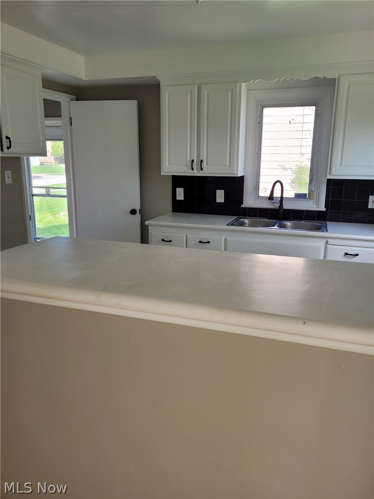 3994 Suffolk Road South Euclid, OH 44121 - Photo 3 of 15