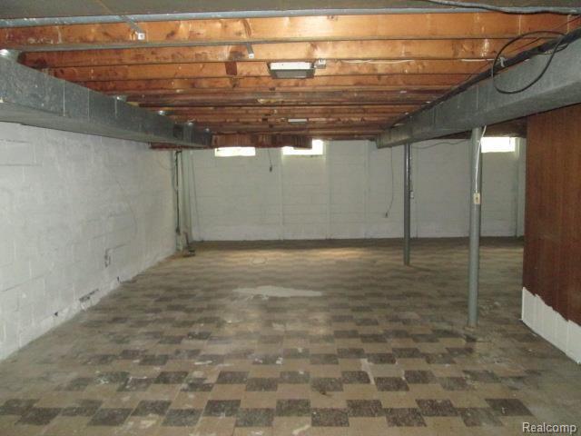 19201 Stephens Road Eastpointe, MI 48021 - Photo 12 of 19 264-037816-basement.jpg