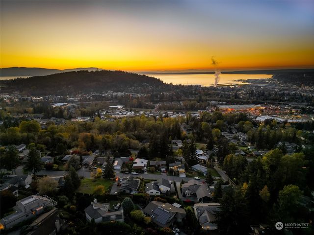 $1,075,000 | 1026 Queen Street, Bellingham, WA 98229