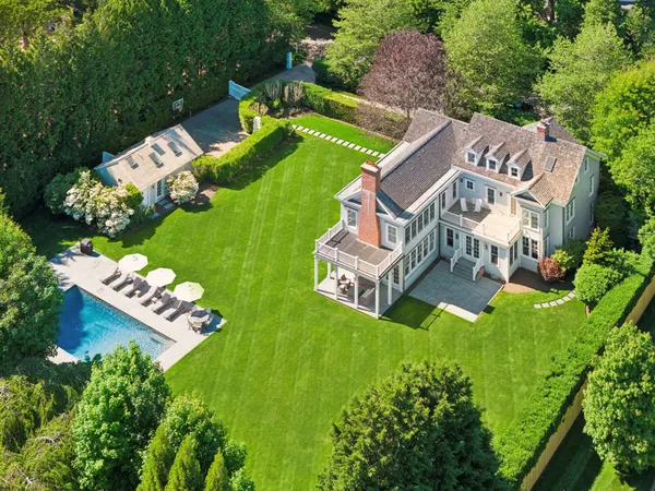 $11,950,000 | 6 Ox Pasture Road, Southampton, NY 11968