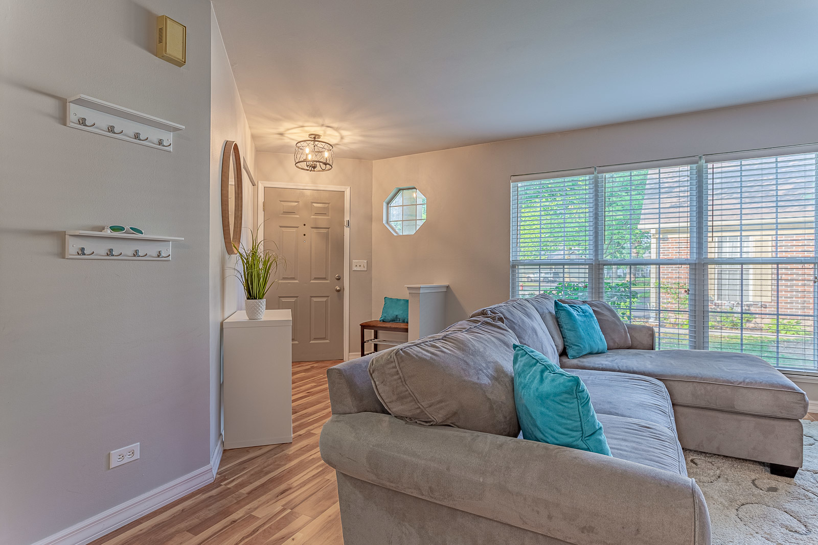 679 Bent Ridge Lane Elgin, IL 60120 - Photo 6 of 25