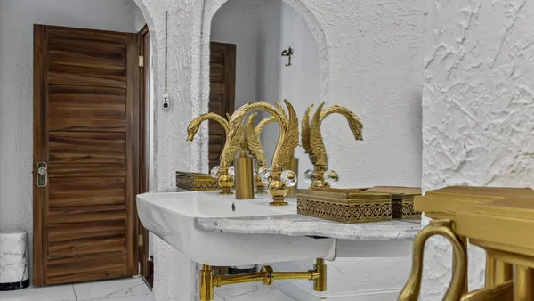 a close view of sink and tap