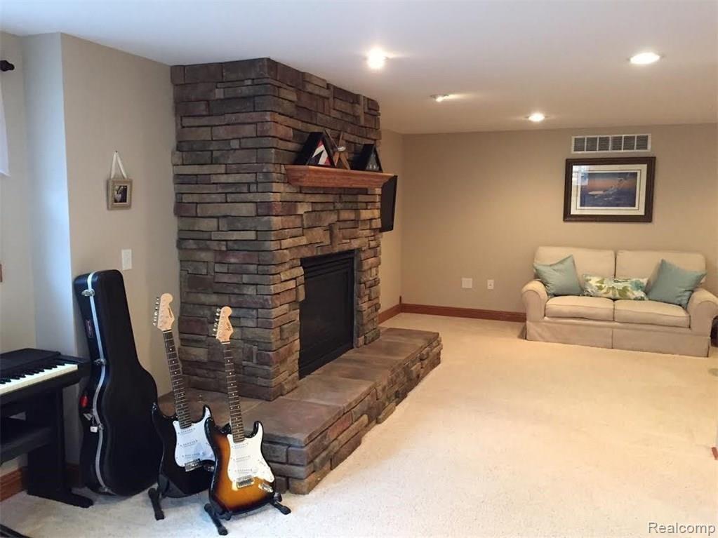 925 West Marr Road Howell, MI 48855 - Photo 18 of 35