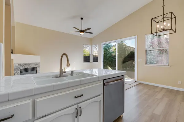 $570,000 | 208 Fremantle Court, Roseville, CA 95747