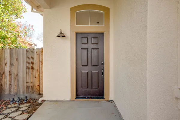 $570,000 | 208 Fremantle Court, Roseville, CA 95747