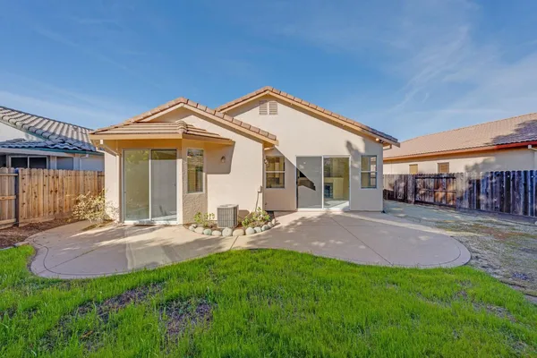 $570,000 | 208 Fremantle Court, Roseville, CA 95747