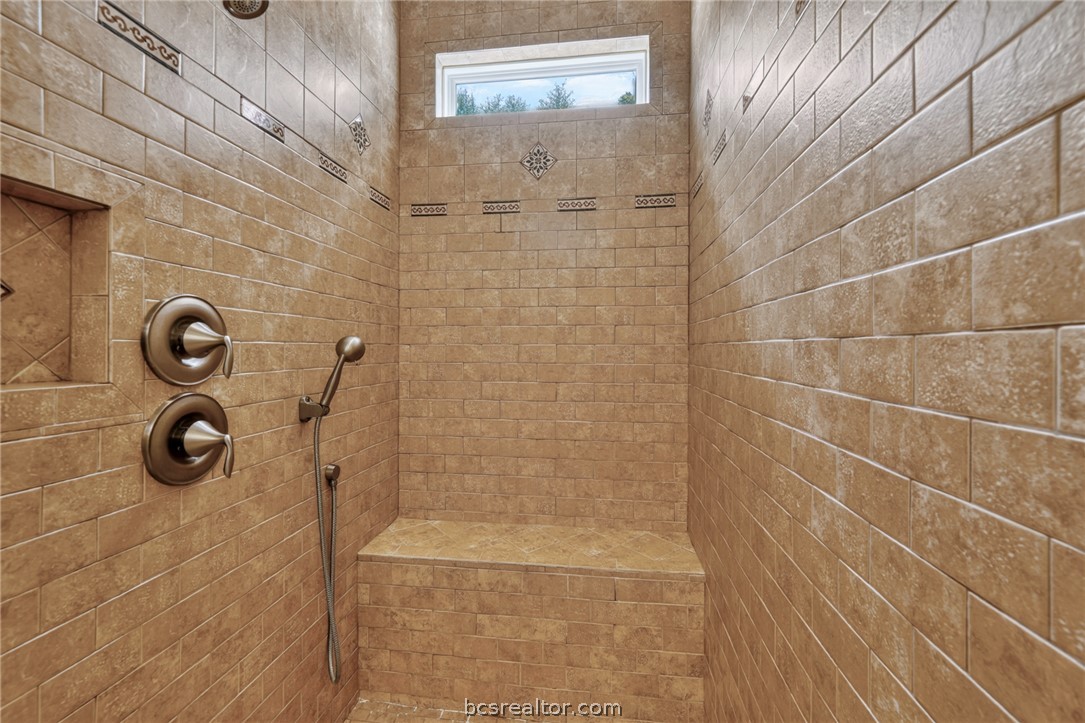 11404 Riley Green Road Franklin, TX 77856 - Photo 21 of 49 Gallery Image 21