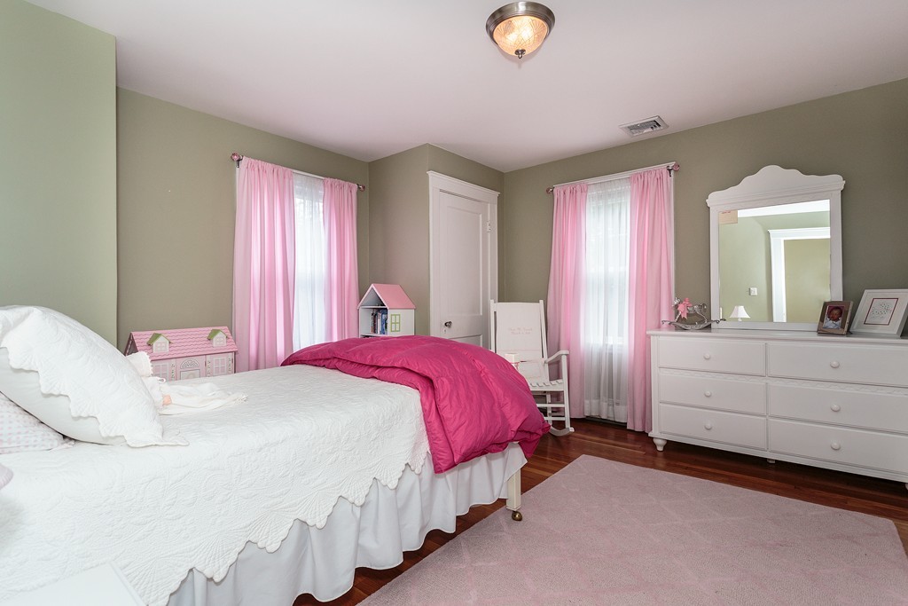 33 Horace Road Belmont, MA 02478 - Photo 11 of 20 Gallery Image 11