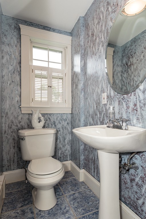 33 Horace Road Belmont, MA 02478 - Photo 8 of 20 Gallery Image 8