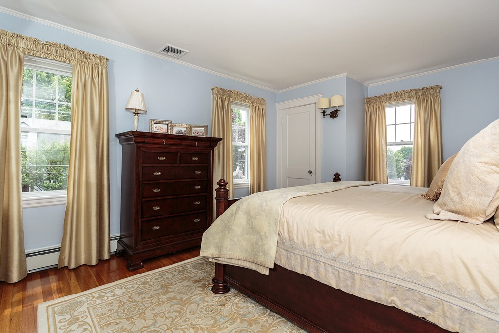 33 Horace Road Belmont, MA 02478 - Photo 9 of 20 Gallery Image 9