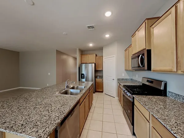 $2,005 | 40481 West Jenna Lane, Maricopa, AZ 85138