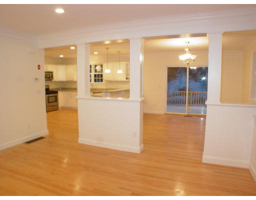 42 South Hampton Road Amesbury, MA 01913 - Photo 5 of 14 a view of a living room