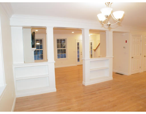 42 South Hampton Road Amesbury, MA 01913 - Photo 8 of 14 a view of an entryway of the house