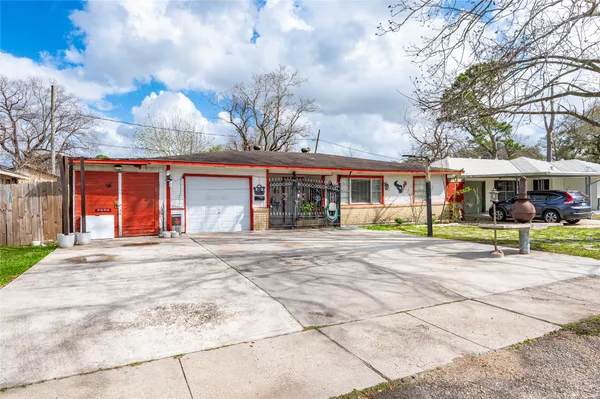 $150,000 | 1503 Locklaine Drive, Pasadena, TX 77502