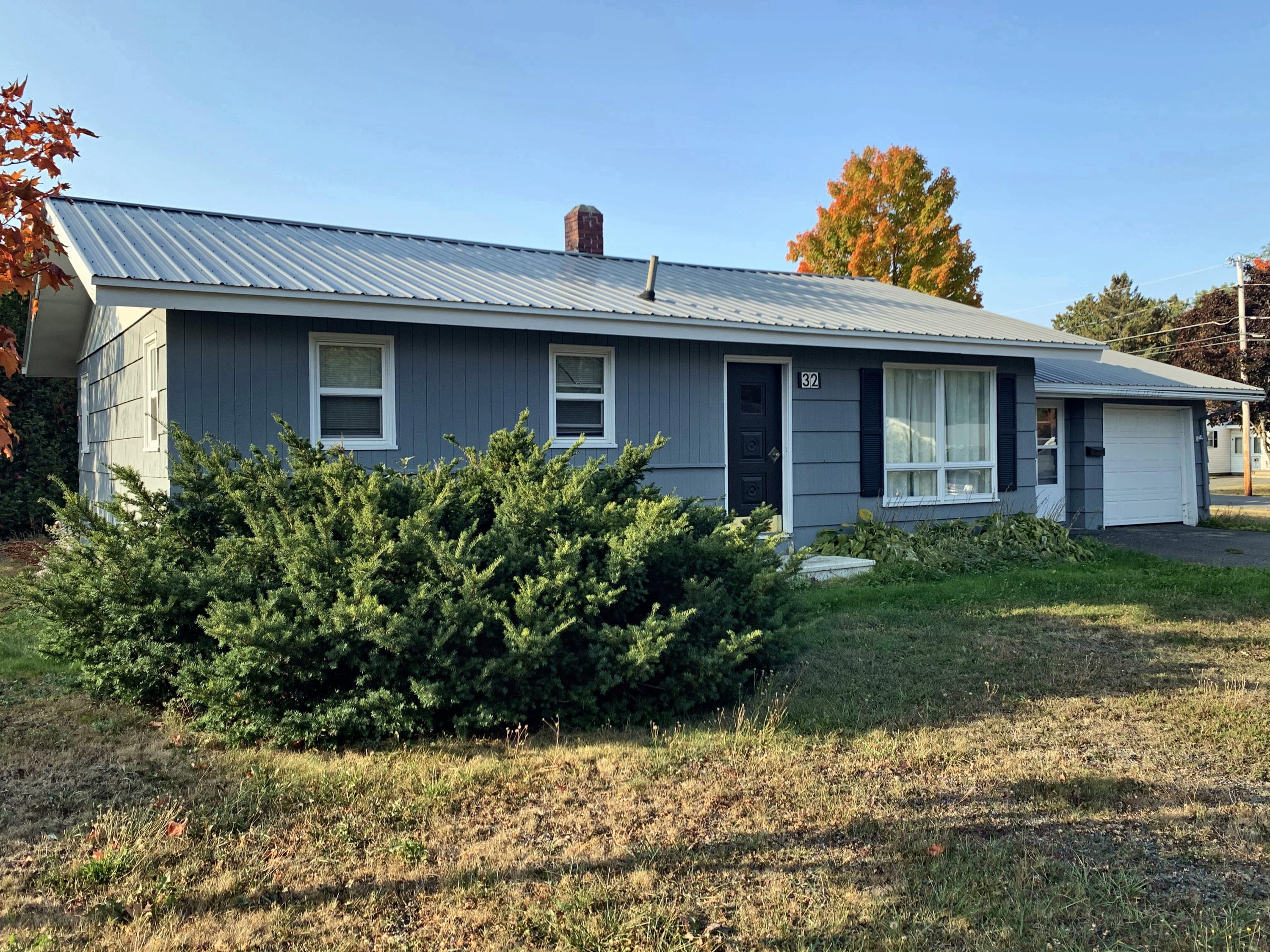 32 Maple Street Presque Isle, ME 04769 - Photo 3 of 18 3