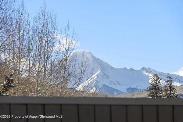 a view of mountain view with sky view