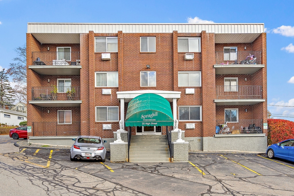 a car parked in front of a building