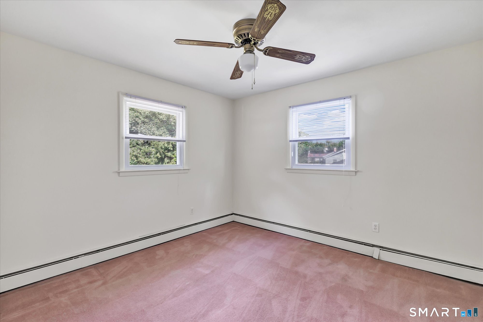 94 Ascolese Road Trumbull, CT 06611 - Photo 26 of 34 Upper level bedroom