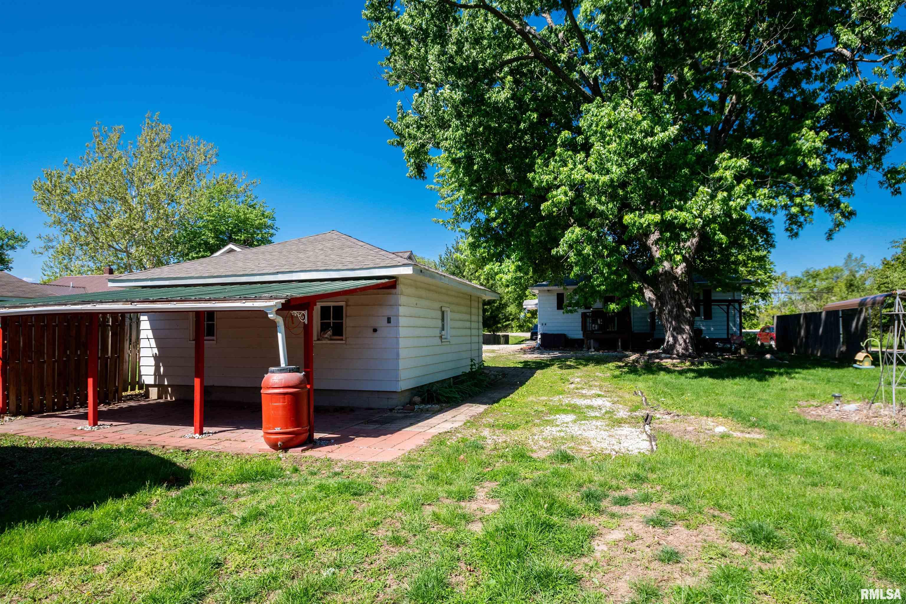1016 Spring Bay Road East Peoria, IL 61611 - Photo 34 of 35 Gallery Image 34