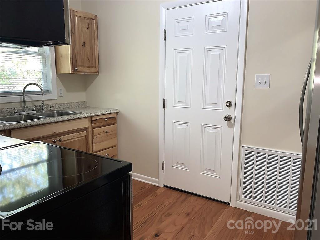 417 Neely Road Brevard, NC 28712 - Photo 11 of 28 Gallery Image 11