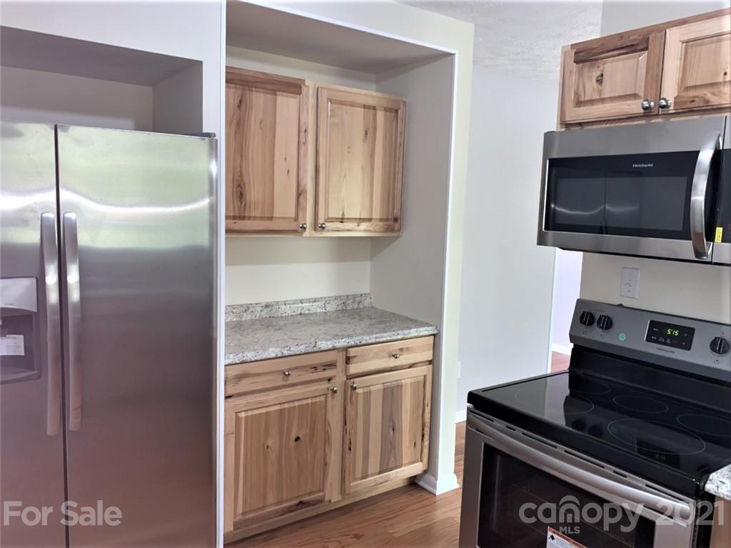 417 Neely Road Brevard, NC 28712 - Photo 9 of 28 Gallery Image 9