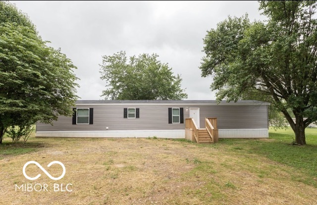 359 Gentlemen Place Cloverdale, IN 46120 - Photo 1 of 21