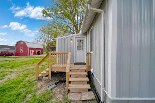 $175,000 | 6357 Highway 223, Palmyra, MI 49268