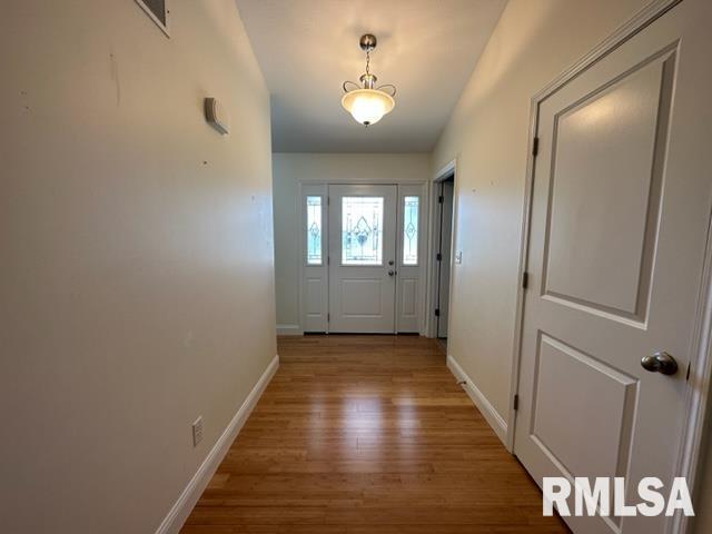 2000 West Rd Drive Springfield, IL 62711 - Photo 3 of 38