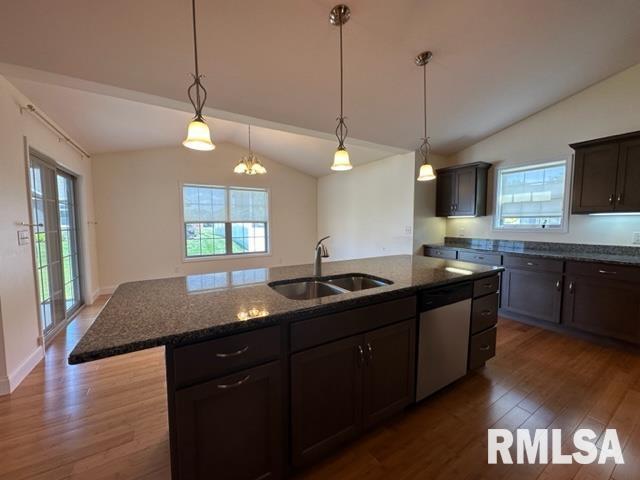 2000 West Rd Drive Springfield, IL 62711 - Photo 9 of 38