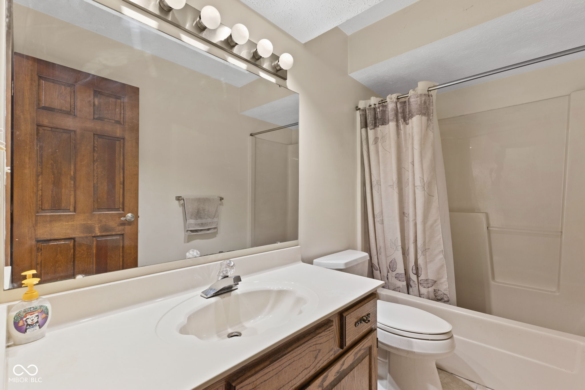 252 North Raceway Road Indianapolis, IN 46234 - Photo 24 of 32 Gallery Image 24