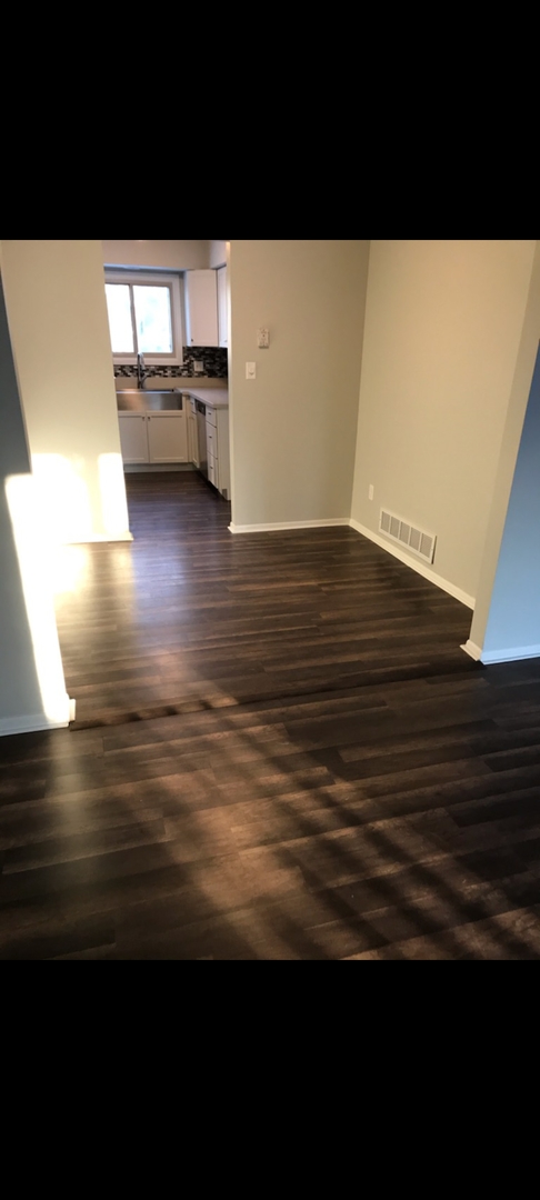 309 South Raven Road Shorewood, IL 60404 - Photo 5 of 19