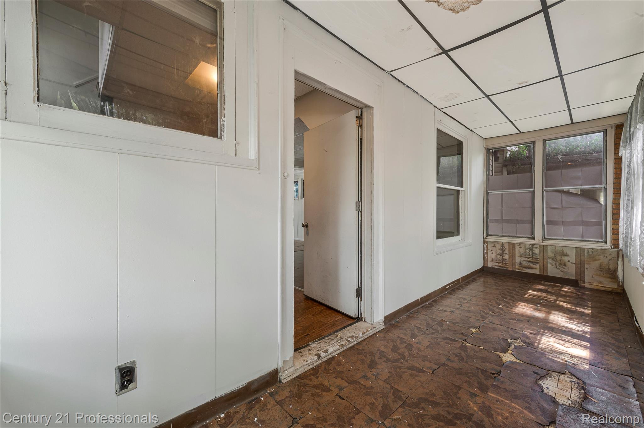 238 Richter Street River Rouge, MI 48218 - Photo 6 of 33 2.jpg
