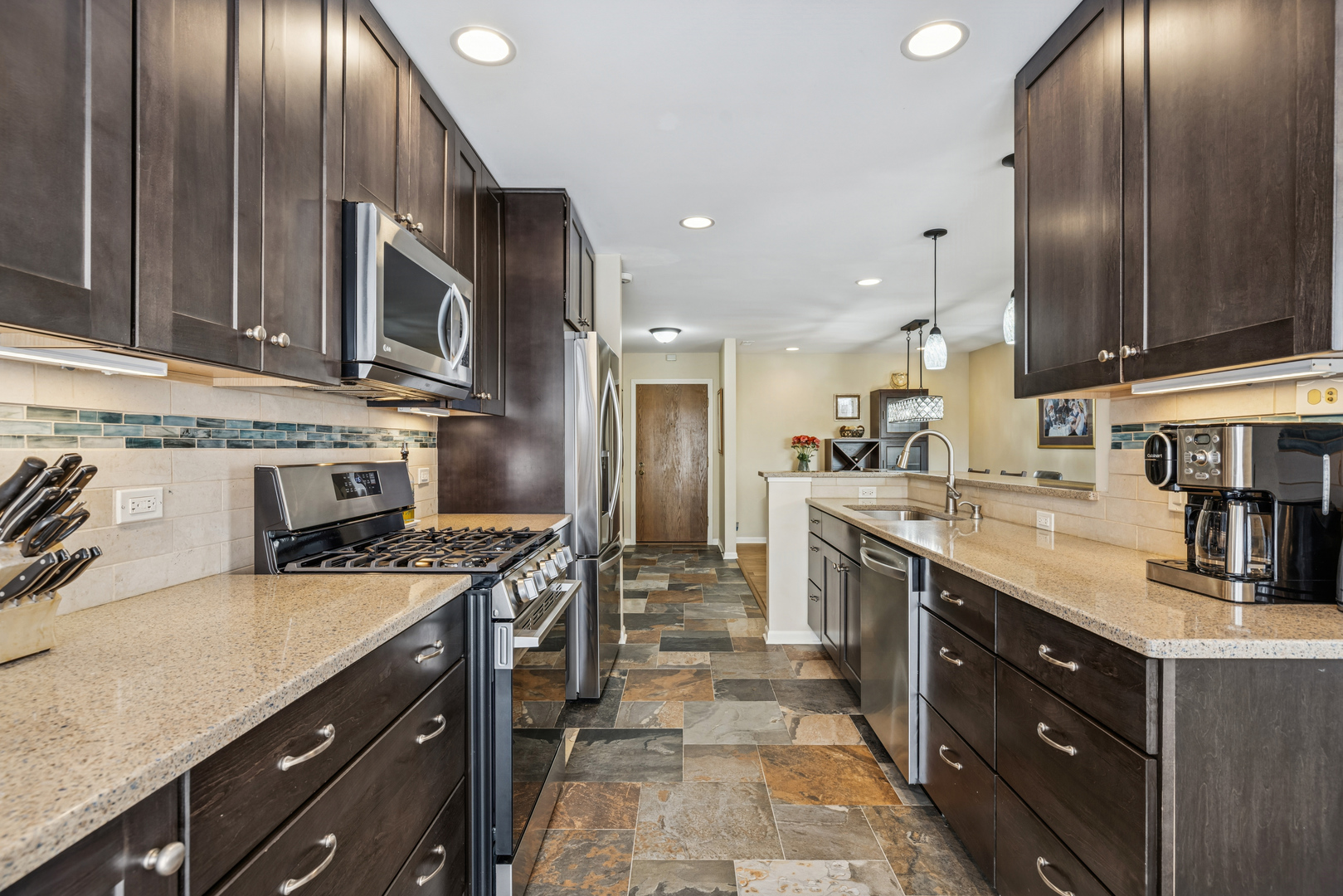 300 East Dundee Road, Unit 403A Buffalo Grove, IL 60089 - Photo 12 of 28