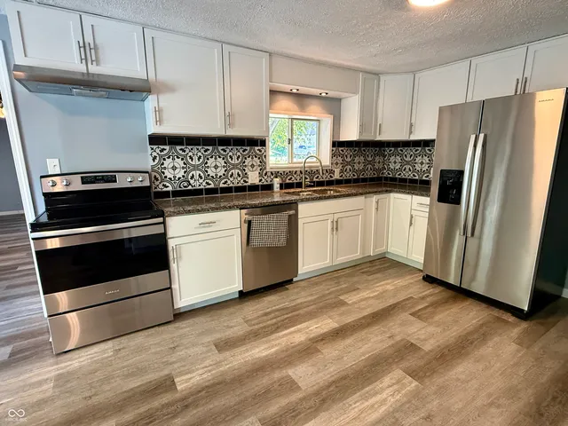 $259,000 | 4833 Pennsylvania Street, Clayton, IN 46118