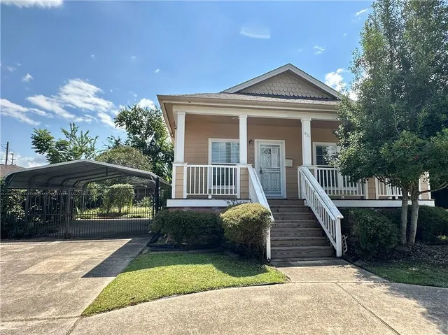 $209,500 | 421 North Dilton Street, Metairie, LA 70003