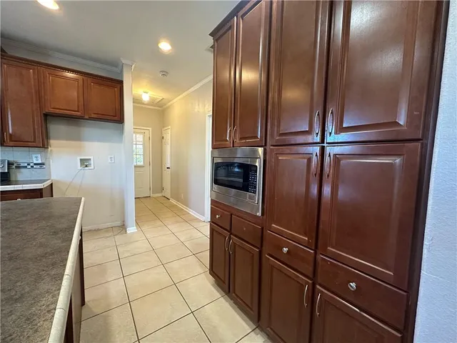 $209,500 | 421 North Dilton Street, Metairie, LA 70003