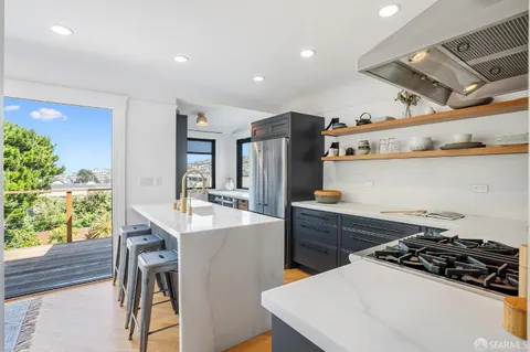 $2,395,000 | 139 Brompton Avenue, San Francisco, CA 94131