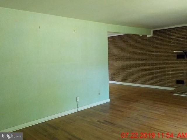 233 Evergreen Road Barrington, NJ 08007 - Photo 12 of 17