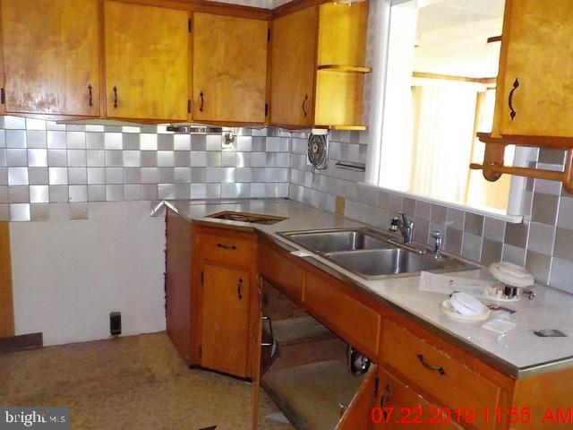 233 Evergreen Road Barrington, NJ 08007 - Photo 15 of 17