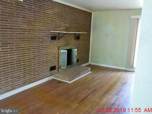 233 Evergreen Road Barrington, NJ 08007 - Photo 3 of 17