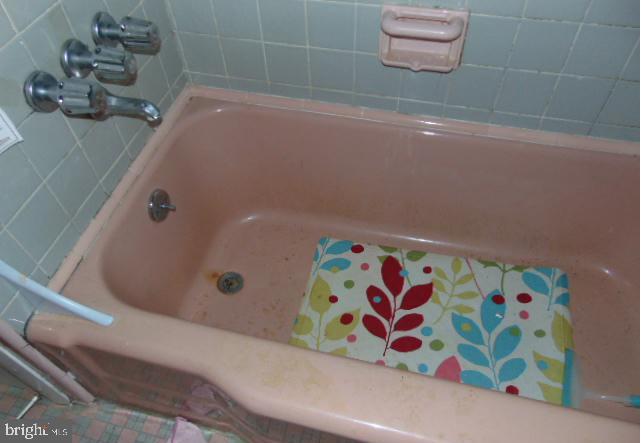 233 Evergreen Road Barrington, NJ 08007 - Photo 7 of 17