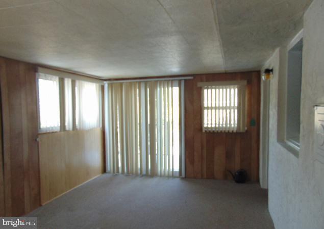 233 Evergreen Road Barrington, NJ 08007 - Photo 10 of 17