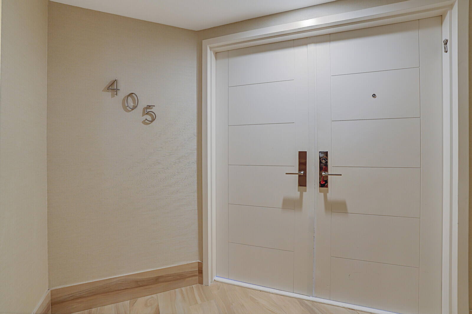 1400 South Ocean Boulevard, Unit 405 Boca Raton, FL 33432 - Photo 29 of 44 Entryway