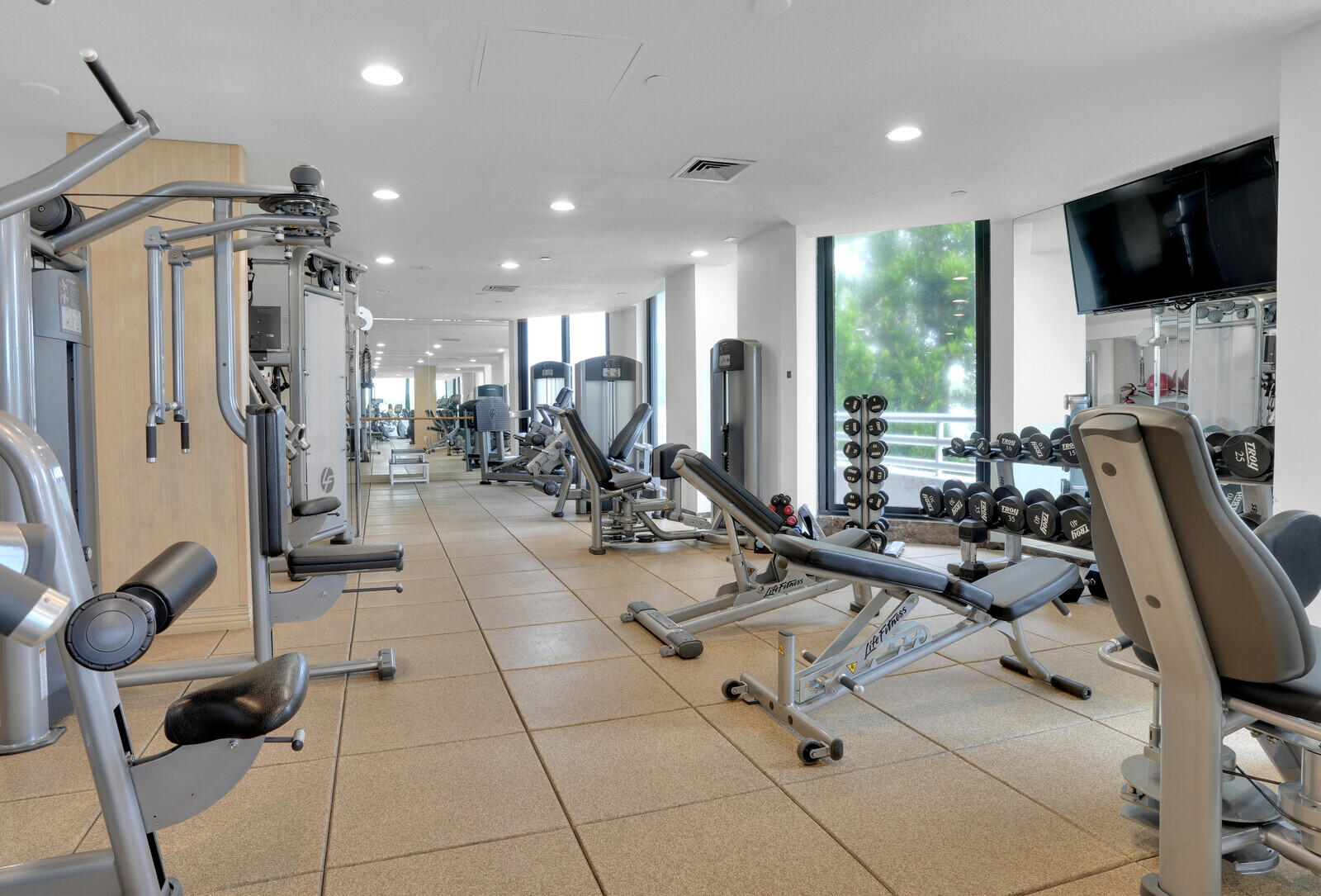 1400 South Ocean Boulevard, Unit 405 Boca Raton, FL 33432 - Photo 42 of 44 Fitness center