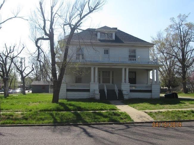 802 Frisco Avenue Monett, MO 65708 - Photo 1 of 1 Primary Photo