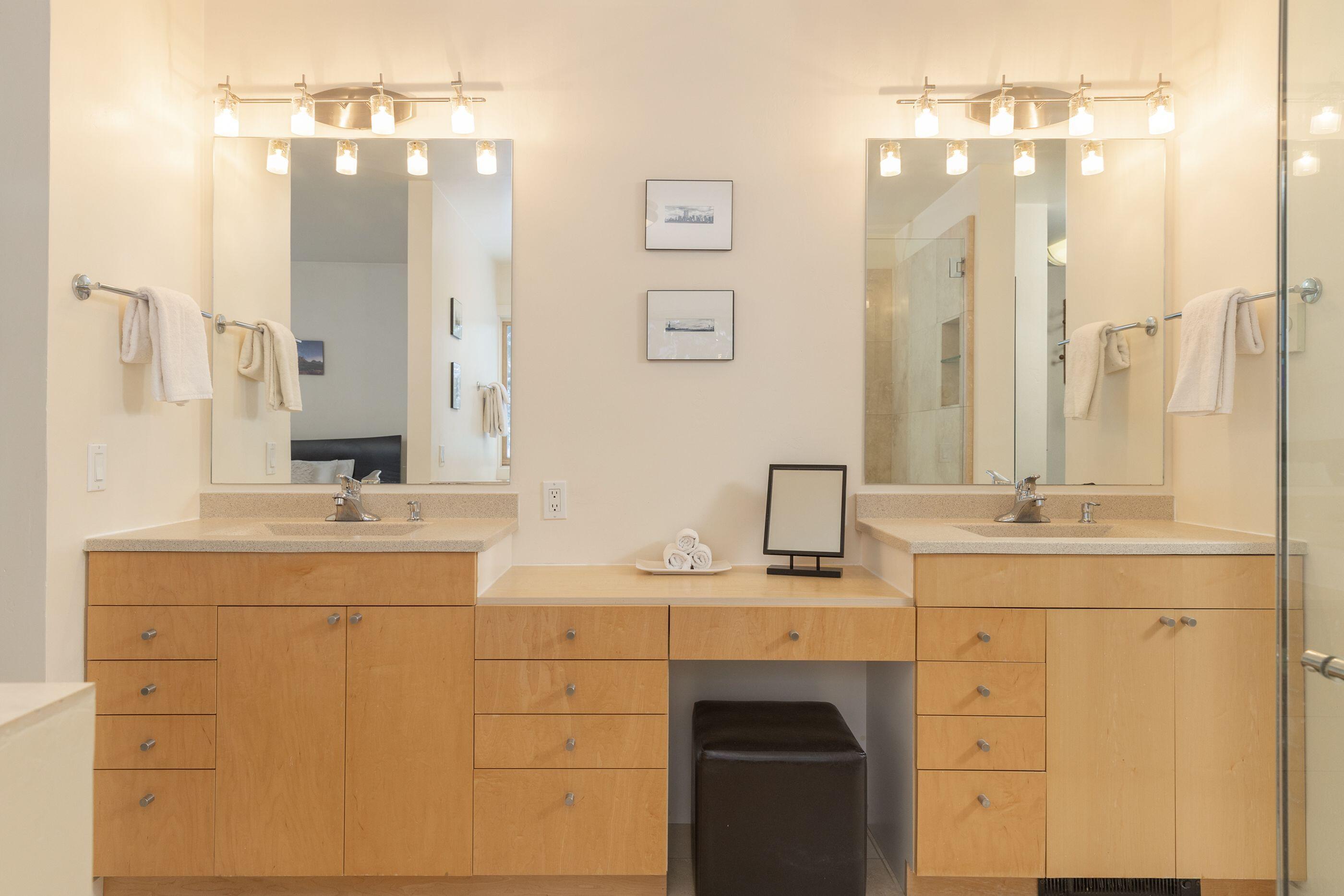 125 Board Loop Ketchum, ID 83340 - Photo 12 of 17 Primary Bath3