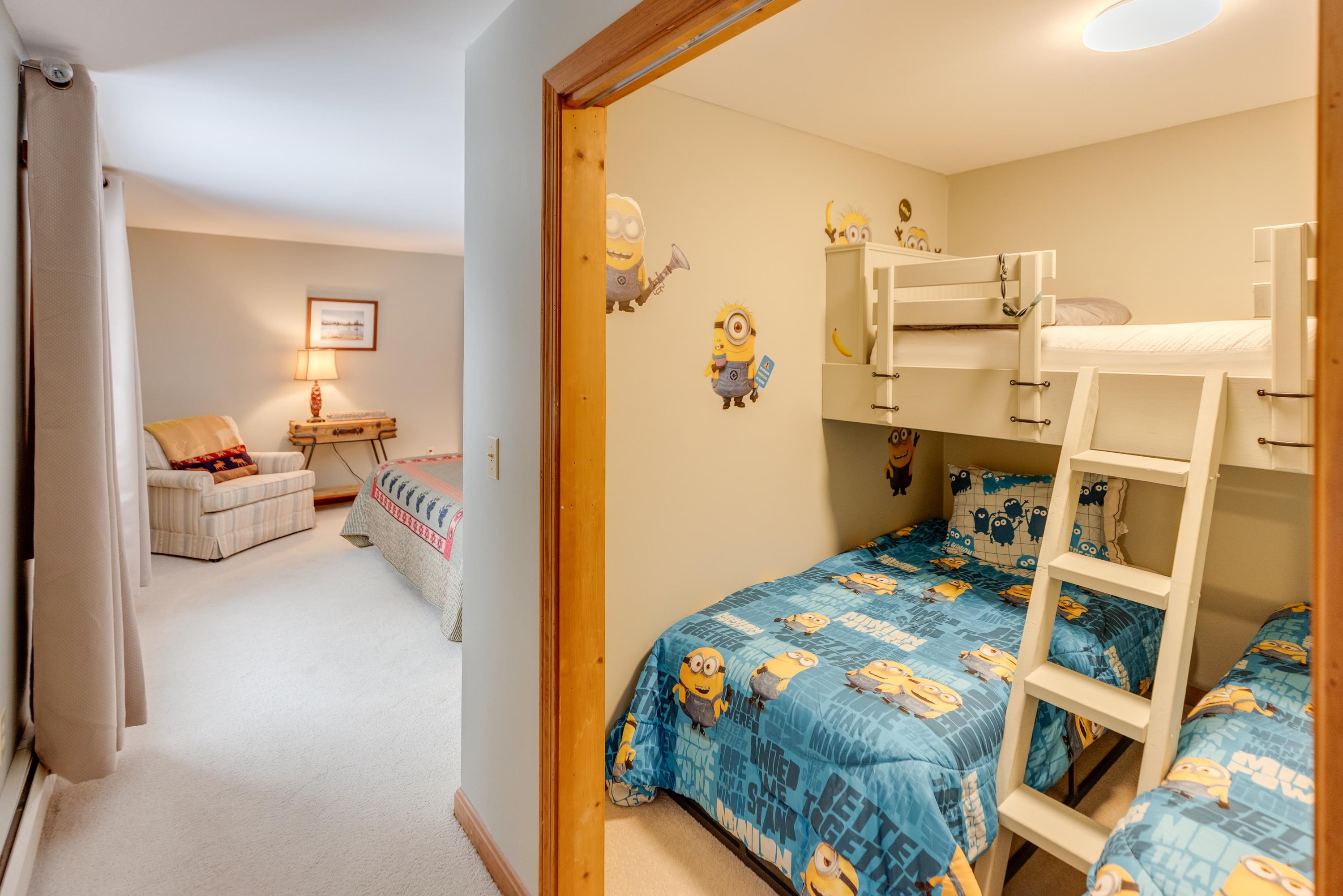 1591 Easton Valley Road Easton, NH 03580 - Photo 18 of 54