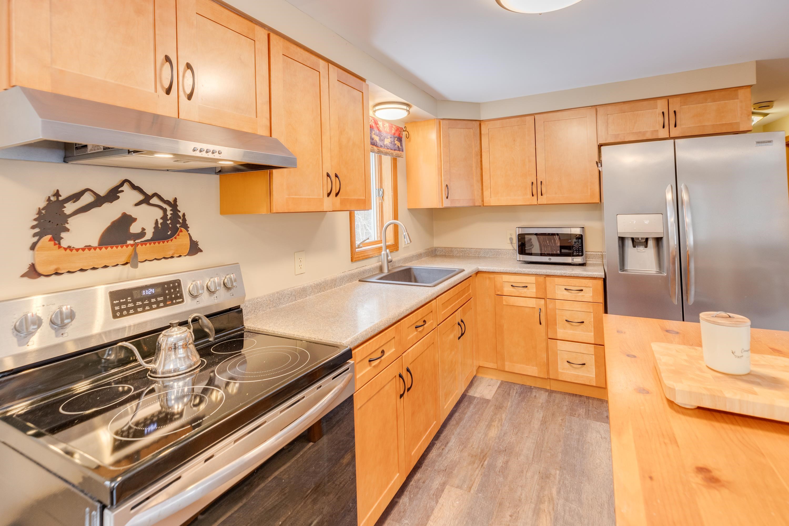 1591 Easton Valley Road Easton, NH 03580 - Photo 6 of 54