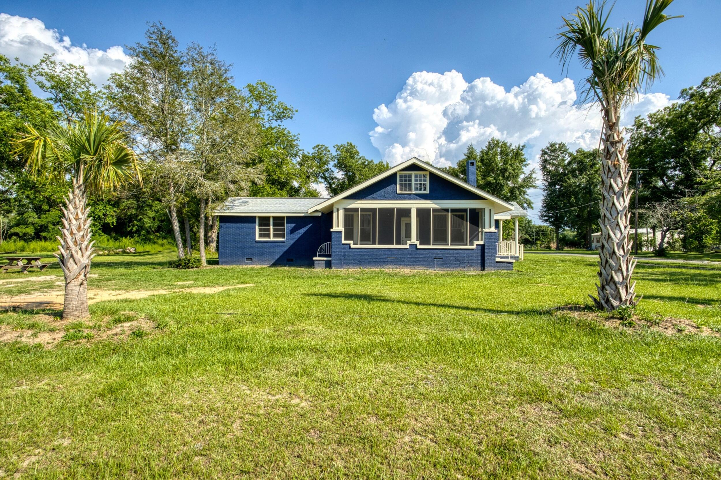251 Walnut Street Springfield, SC 29146 - Photo 3 of 58